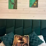 Zarevo Glamping Forest Alpstuga